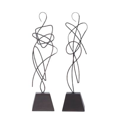 Arabesque, Décor, Statues